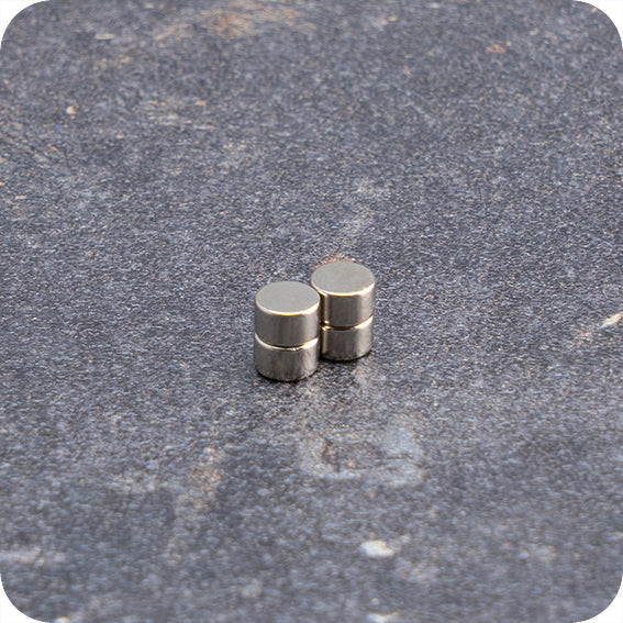 Magnet Direct Neodymium Disc Magnet - 5x3 mm - N35 – Magnets Direct